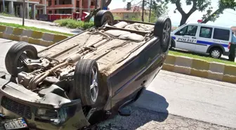 Takla Atan Otomobil 35 Metre Sürüklendi: 3 Yaralı