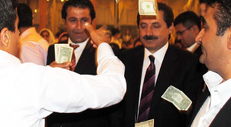 Bakan Çelik'e Dolar Yağmuru