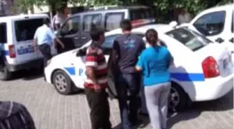 Kafede Bıçaklı Kavga: 2 Yaralı