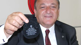 Oktay Vural AK Parti'nin Kesesini Gösterdi