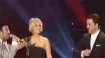 Tarkan'a Ödül Töreninde Şok!