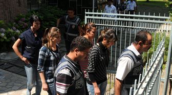 Aytaç Durak'ın Evinde Arama, Vekili Tuncel Gözaltında (6)