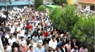 Giyemediği Gelinliği Tabutuna Konuldu