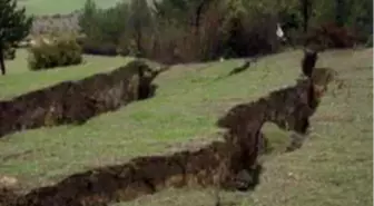 Çin'de Toprak Kayması: 18 Ölü