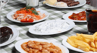 Ramazan'ın Tadı Filizler Köftecisi’nde Yaşanıyor