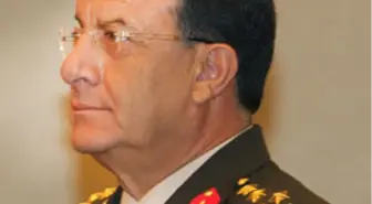 Yeni Komutan İçin Yakalama Kararı