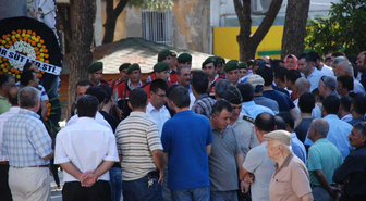 Tutuklu Sanık Ahmet Tekin Baykal, Özel İzinle Annesinin Cenazesine Katıldı