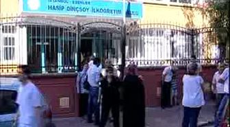 Okul Önünde Yıkım Protestosu