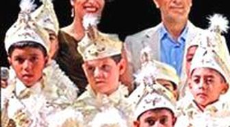 Sünnetliler İçin Sahnede