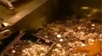 Dünya ve Avrupa Ekonomisi İçin İki Olumsuz Açıklama Avrupa Merkez Bankası Başkanı, Euro Kullanan 17 Avrupa Ülkesinin Karşı Karşıya Olduğu Ekonomik Tehditlerin Ciddi Ölçüde Arttığını, Büyüme Beklentilerinin Azaldığını Söyledi. Ekonomik İşbirliği ve Kalkınma Örgütü Küresel Ekonomik Toparlanmanın Durma