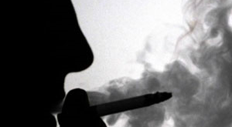 Kadın Doktordan Sigaraya Karşı Şarkı