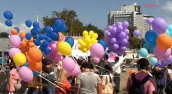 Moral Bulmak İçin Taksim'de Bolan Uçurdular