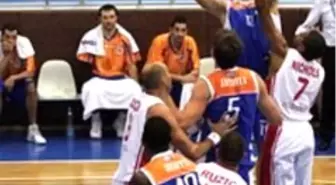 Tofaş-Mersin Bşb: 81-71