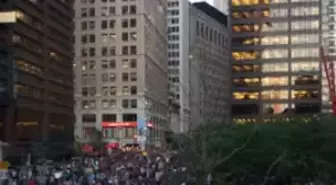 Protestocular Milyarderlerin Evlerine Yürüdü