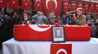 Artvin Şehidini Son Yolculuğuna Uğurladı