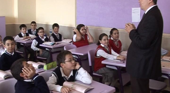 İlköğretim Öğrencileri, Harçlıklarını Van'a Gönderiyor