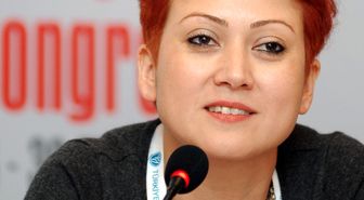 'kadınlara, En Yakınındakiler Şiddet Uyguluyor'