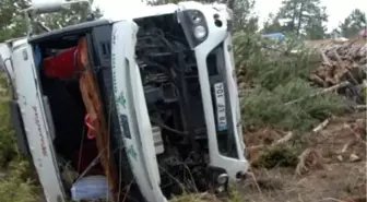 Devrilen Kamyonun Altında Kalarak Öldü