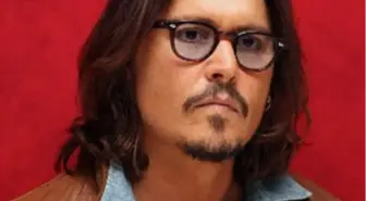 Johnny Depp Fransa'yı Terk Ediyor