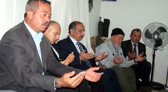 Yaşlılar, Müftüden 'eş Duası' İstedi