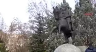 Trakya'da Öğretmenler Günü Kutlamaları 24 Kasım Öğretmenler Günü, Edirne, Tekirdağ ve Kırklareli'nde Düzenlenen Törenlerle Kutlandı.