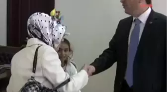 Gülşah ve Derya Kornea Nakliyle Aydınlığa Kavuştu