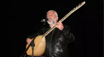 Dünya Özürlüler Günü'nde Onur Akın Konseri
