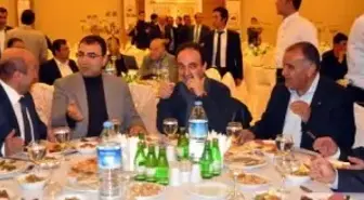 Diyarbakır'daki Van Gecesinde Siyasiler Biraraya Geldi