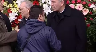 ) Kılıçdaroğlu, Gürsel Tekin'in Annesinin Cenazesine Katıldı