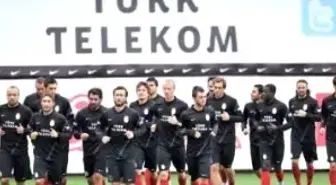 Bu Akşam Herkes Futbol Konuşacak!