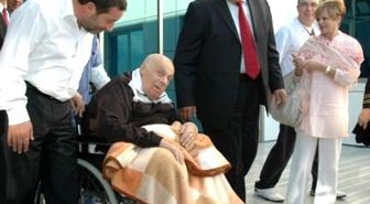 Rauf Denktaş İlk Kez Evinden Dışarı Çıktı