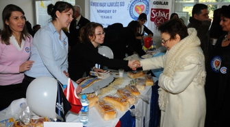 Çölyak Hastalarına Moral Pastası