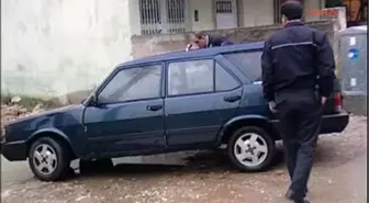 3 Yaşındaki Oğlunun Gözleri Önünde Eşini Boğazını Keserek Öldürdü