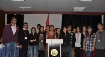 GKV Genç Meclisinde Yasa Tasarıları Oylandı