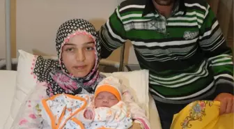 İzmir'in Yeni Yıldaki İlk Bebeği Yahya Oldu