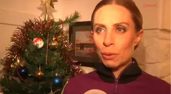 Zeynep Casalini Yeniden Sahnede