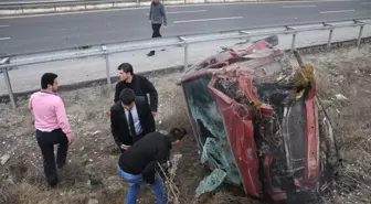 Takla Atan Aracın Sürücüsü Kazayı Hafif Sıyrıklarla Atlattı