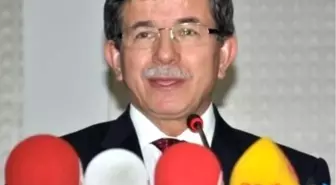 Davutoğlu, Ashton ve Salihi ile Telefonla Görüştü