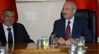 Kılıçdaroğlu, KKTC Meclis Başkanı Bozer ile Görüşüyor