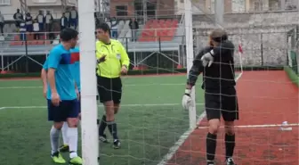 Kaleciden, Küfre Gözyaşlı İsyan