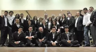 Tüpraş Çalışanlarından Eğitim Bursuna Tiyatrolu Destek