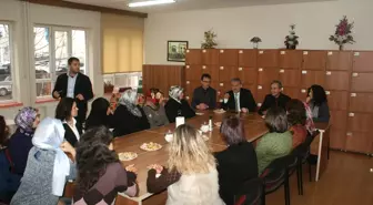 Düzce İsmetpaşa İlköğretim Okulu'nda Velilerin Sertifika Heyecanı