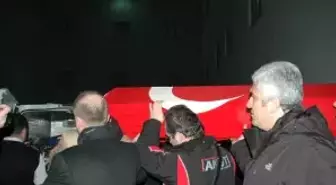 Milli Kayakçının Cenazesi İstanbul'a Gönderildi