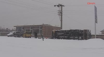 Ahlat'ta Trafik Kazası 1 Ölü, 1 Yaralı