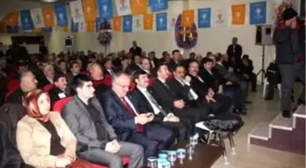 Akyazı AK Parti'de Kahveci Güven Tazeledi