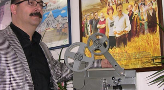 Öğretim Görevlisi Müziğini Yaptığı Filmde 3 Şarkı Söyledi