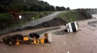 Suriye Baraj Kapaklarını Açtı, Asi Nehri Taştı