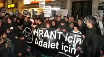 Hrant'ın Arkadaşları Agos Önünde Mahkeme Kararını Protesto Etti