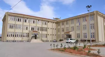 Karahallı Meslek Yüksek Okulu'nda İki Yeni Bölüm Açıldı