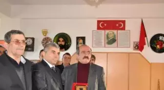 Cem Evi Yönetiminden Kaymakam Atmaca'ya Plaket